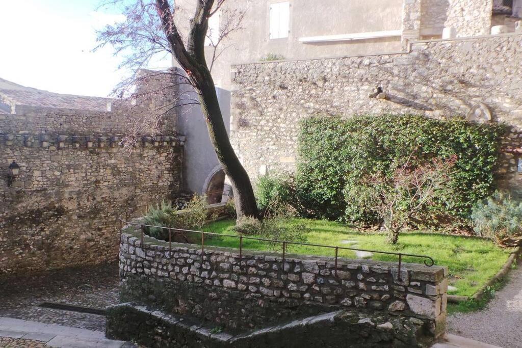 Maison Familiale Du Clos Saint Roch Villa Viviers Exterior foto