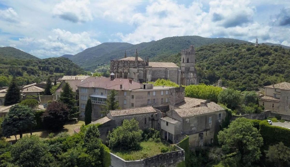 Maison Familiale Du Clos Saint Roch Villa Viviers Exterior foto