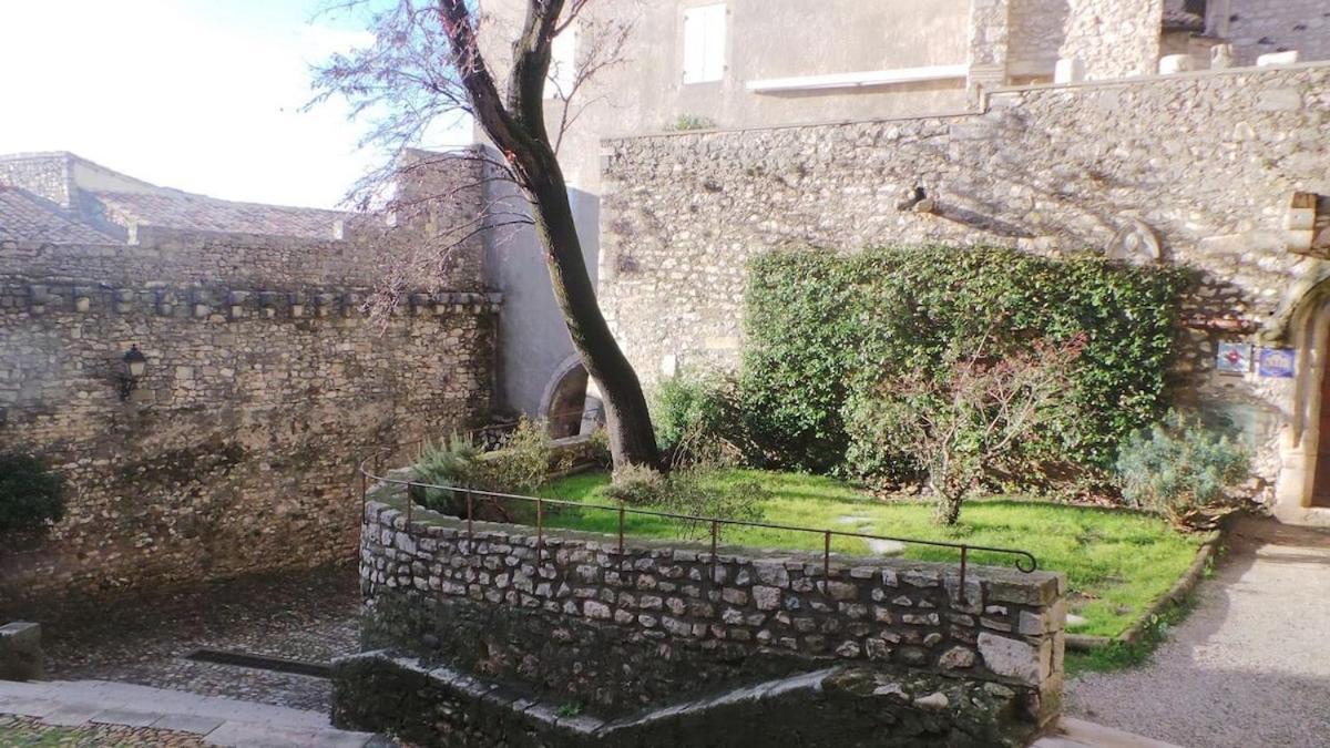 Maison Familiale Du Clos Saint Roch Villa Viviers Exterior foto