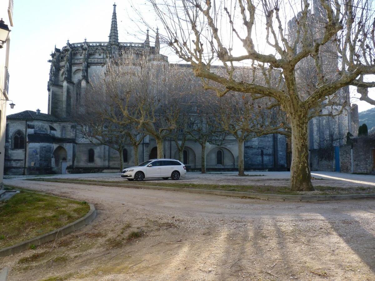 Maison Familiale Du Clos Saint Roch Villa Viviers Exterior foto